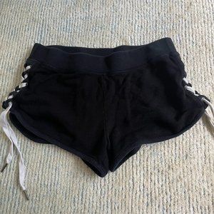 n:PHILANTHROPY Black Soft Short